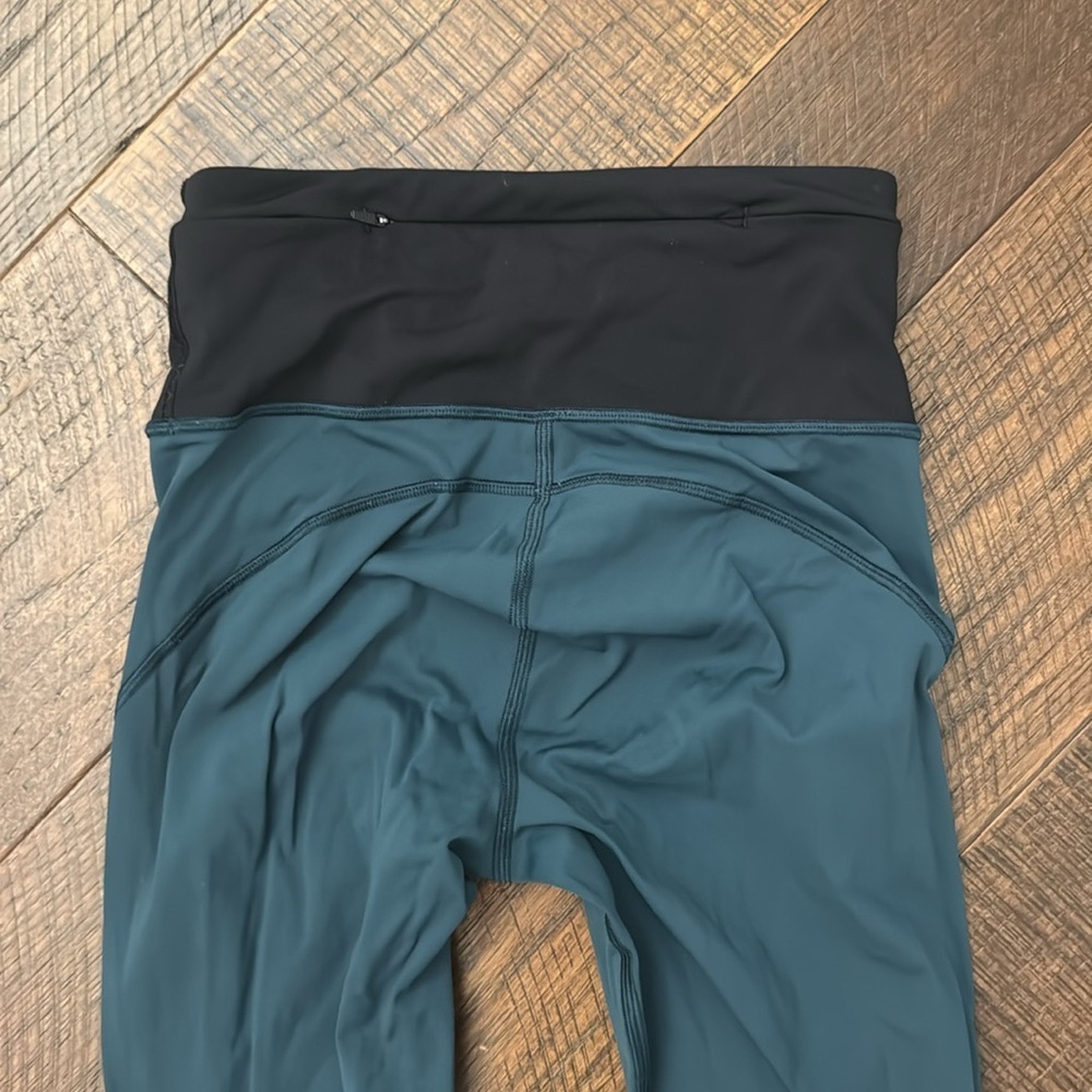 Lululemon Run The Day Crop (17")
Submarine / Black - Picture 8 of 12